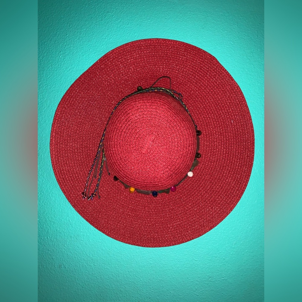4 Different Hats - Picture 3 of 16